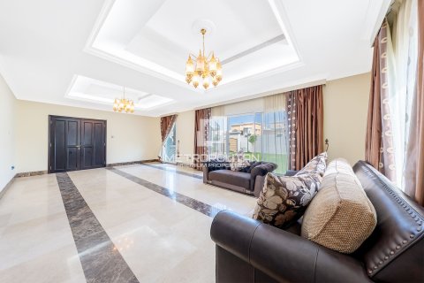 Vila v Al Barsha, Dubai, SAE 6 ložnice, 929 m² Č.: 664648 - fotografie 5