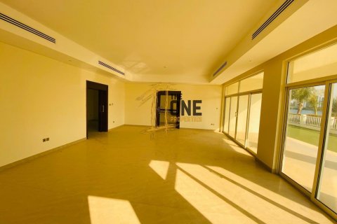 Müüa villa asukohaga Mina Al Arab, Ras Al Khaimah, AÜE: 5 magamistoaga, 603.9 m² Nr 579859 - pilt 10