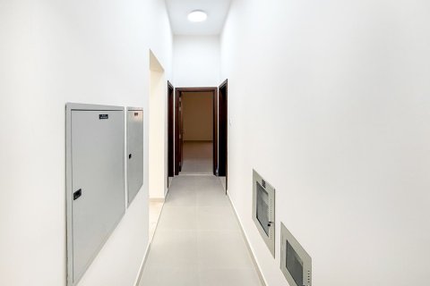 Vila di Al Aweer, Dubai, UAE 4 bilik tidur, 744.73 meter persegi № 754421 - foto 4