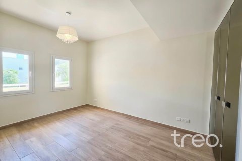 Vilă de închiriat în Meadows, Dubai, EAU 5 dormitoare, 353.5 mp. №753738 - poză 13