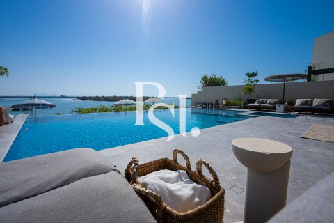 Vilë në Abu Dhabi, Emiratet e Bashkuara Arabe 6 dhoma gjumi, 696 m2. № 716846 - Foto 2