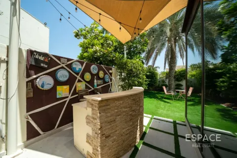 Vila di Meadows, Dubai, UAE 4 bilik tidur, 540 meter persegi № 738258 - foto 19