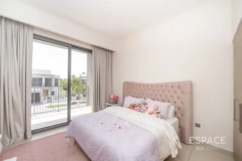 Villa para arrendamento em Dubai Hills Estate, Dubai, EAU 4 quartos, 327 m2 № 738261 - foto 11