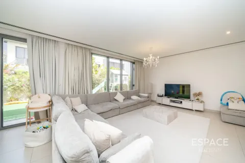 Villa para arrendamento em Dubai Hills Estate, Dubai, EAU 4 quartos, 327 m2 № 738261 - foto 3