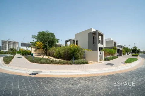 Villa para arrendamento em Dubai Hills Estate, Dubai, EAU 4 quartos, 327 m2 № 738261 - foto 12