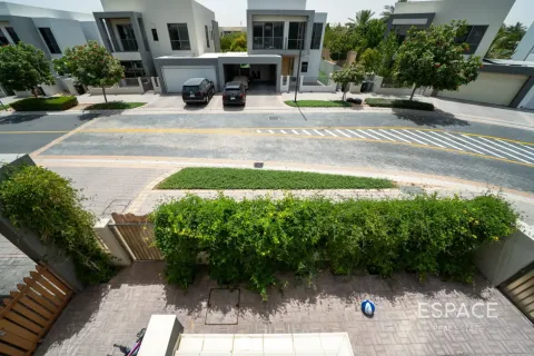 Villa para arrendamento em Dubai Hills Estate, Dubai, EAU 4 quartos, 327 m2 № 738261 - foto 16