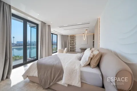 Palm Jumeirah, Dubai, UAE의 임대용 빌라 침실 4개, 550제곱미터 번호 738259 - 사진 5