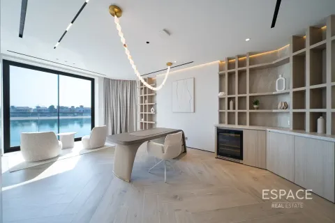 Palm Jumeirah, Dubai, UAE의 임대용 빌라 침실 4개, 550제곱미터 번호 738259 - 사진 2