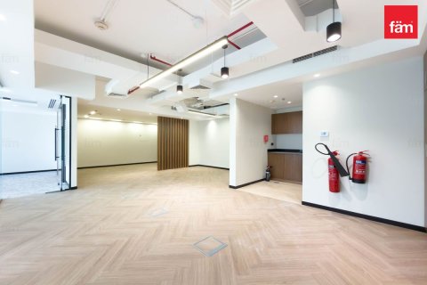 Office in Dubai, UAE 102 sq.m. № 679850 - photo 17