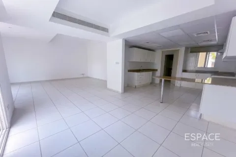 Villa The Lakes, Dubaijā, AAE 3 istabas, 233 m2 Nr. 738159 - attēls 5