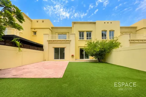 The Lakes, Dubai, UAE의 빌라 침실 3개, 233제곱미터 번호 738159