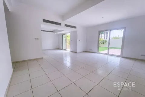 Villa The Lakes, Dubaijā, AAE 3 istabas, 233 m2 Nr. 738159 - attēls 4