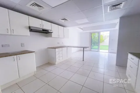 Villa The Lakes, Dubaijā, AAE 3 istabas, 233 m2 Nr. 738159 - attēls 14