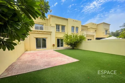 Villa The Lakes, Dubaijā, AAE 3 istabas, 233 m2 Nr. 738159 - attēls 2
