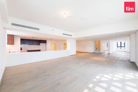 Appartamento a Dubai, EAU 5 camere da letto, 519.6 mq. № 702686