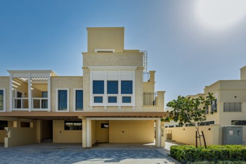 Townhouse in Damac Lagoons, Dubai, UAE 5 bedrooms, 224 sq.m. № 695477 - photo 16