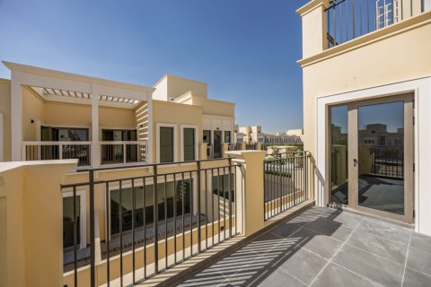 Townhouse in Damac Lagoons, Dubai, UAE 5 bedrooms, 224 sq.m. № 695477 - photo 7