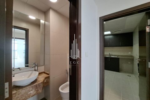 Huoneisto Al Khalidiya, Abu Dhabi, Arabiemiraatit 2 makuuhuonetta, 123.9 m2 № 535054 - kuva 15