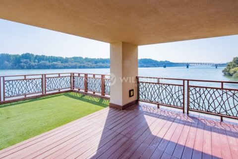 Vila v Al Gurm West, Abu Dhabi, SAE 5 ložnice, 1579.3 m² Č.: 528784 - fotografie 9