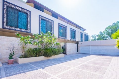 Vila v Al Gurm West, Abu Dhabi, SAE 5 ložnice, 1579.3 m² Č.: 528784 - fotografie 10