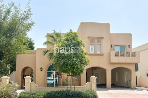 Villa asukohaga Arabian Ranches, Dubai, AÜE: 5 magamistoaga, 709 m² Nr 626708