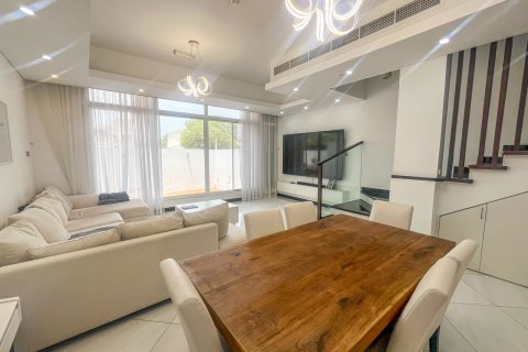 Jumeirah Village Triangle, Dubai, UAE의 타운하우스 침실 3개, 194제곱미터 번호 754328
