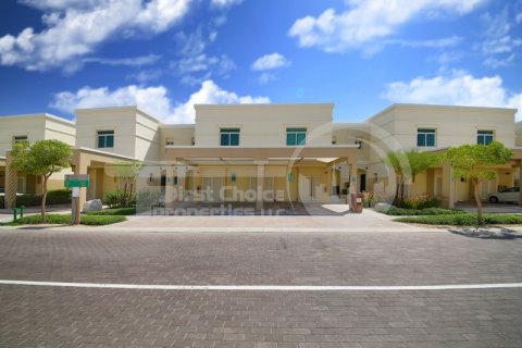 Villa itt: Al Ghadeer, Abu Dhabi, EAE, 4 hálószoba, 206 m², azonosító: 731030