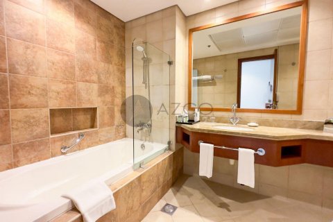 Apartament de închiriat în Jumeirah Beach Residence, Dubai, EAU 3 dormitoare, 241.7 mp.  №441339 - poză 17