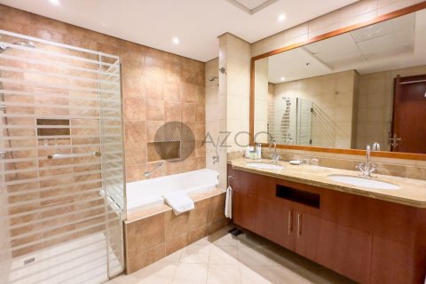 Apartament de închiriat în Jumeirah Beach Residence, Dubai, EAU 3 dormitoare, 241.7 mp.  №441339 - poză 11