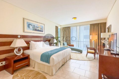 Apartament de închiriat în Jumeirah Beach Residence, Dubai, EAU 3 dormitoare, 241.7 mp.  №441339 - poză 5