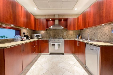Apartamento en alquiler en Jumeirah Beach Residence, Dubai, EAU 3 dormitorios, 241.7 m2 № 441341 - foto 4