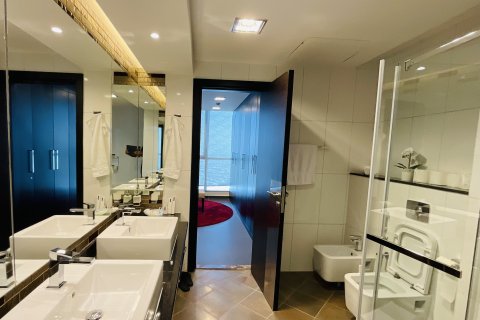 Appartamento in vendita a Dubai, EAU 3 camere da letto, 375 mq. № 713390 - foto 28