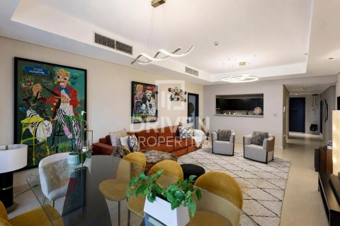 דירה ב Palm Jumeirah, Dubai, איחוד האמירויות 2 חדרי שינה, 206.24 מ