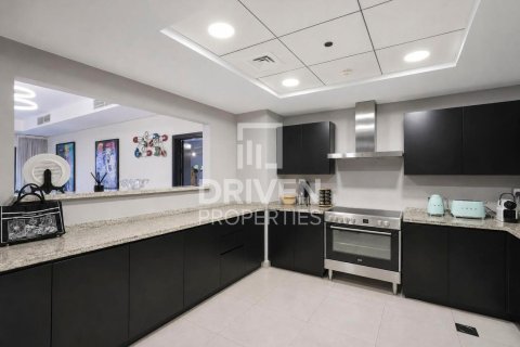 Apartemen di Palm Jumeirah, Dubai, UEA 2 kamar tidur, 206.24 m2 nomor 765304 - foto 4