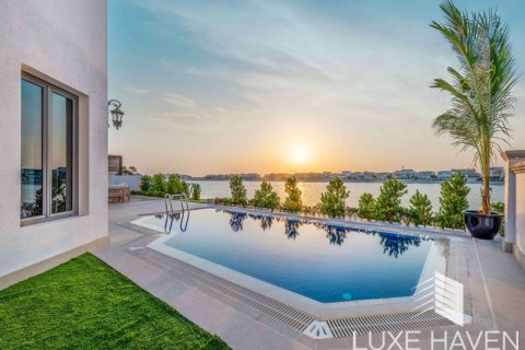 Villa à Palm Jumeirah, Dubai, EAU: 4 chambres, 464.52 m2 № 571387