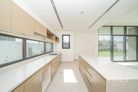 Al Furjan, Dubai, UAE의 임대용 빌라 침실 5개, 455제곱미터 번호 738432 - 사진 5