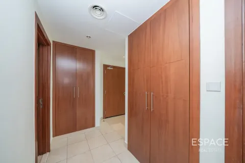 Apartment til leje i The Views, Dubai, UAE 2 soveværelser, 144 kvm № 738457 - foto 13