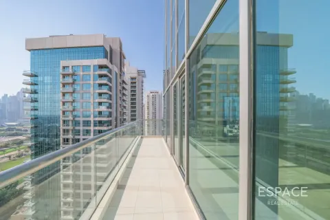 Apartment til leje i The Views, Dubai, UAE 2 soveværelser, 144 kvm № 738457 - foto 16