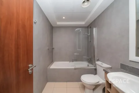 Apartment til leje i The Views, Dubai, UAE 2 soveværelser, 144 kvm № 738457 - foto 12