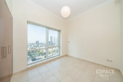 Apartment til leje i The Views, Dubai, UAE 2 soveværelser, 144 kvm № 738457 - foto 10