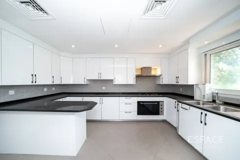 Vilă de închiriat în Meadows, Dubai, EAU 6 dormitoare, 457 mp.  №738433 - poză 8