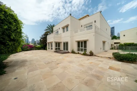 Vilă de închiriat în Meadows, Dubai, EAU 6 dormitoare, 457 mp.  №738433 - poză 19