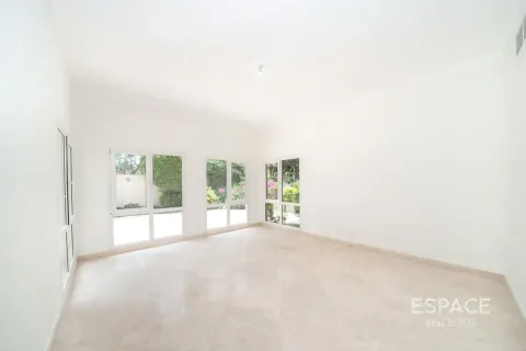 Vilă de închiriat în Meadows, Dubai, EAU 6 dormitoare, 457 mp.  №738433 - poză 5