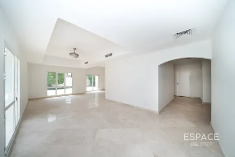 Vilă de închiriat în Meadows, Dubai, EAU 6 dormitoare, 457 mp.  №738433 - poză 3