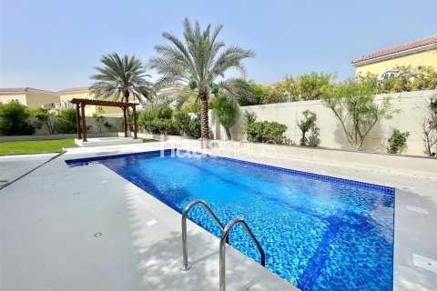 וילה להשכרה ב Jumeirah Park, Dubai, איחוד האמירויות  3 חדרי שינה, 328 מ"ר, מספר 626524 - תמונה 2