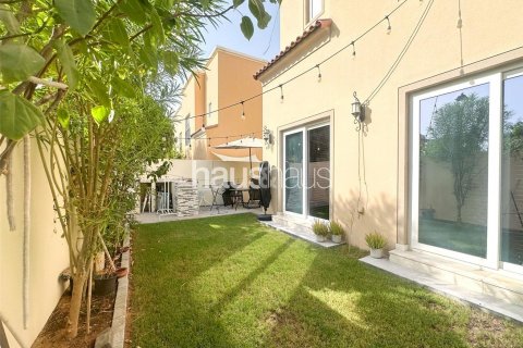 Villa in Dubai Land, Dubai, UAE 4 bedrooms, 206 sq.m. № 626526 - photo 3