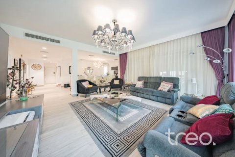 Villa in Arabian Ranches, Dubai, UAE 4 bedrooms, 353.03 sq.m. № 755415 - photo 17