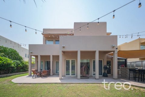 Villa in Arabian Ranches, Dubai, UAE 4 bedrooms, 353.03 sq.m. № 755415
