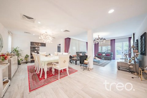 Villa in Arabian Ranches, Dubai, UAE 4 bedrooms, 353.03 sq.m. № 755415 - photo 5