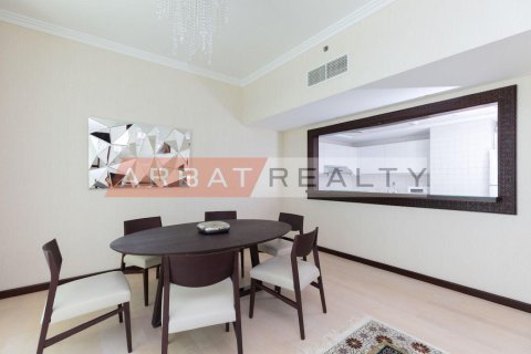 Apartament de închiriat în Jumeirah Beach Residence, Dubai, EAU 2 dormitoare, 159.14 mp.  №755147 - poză 5
